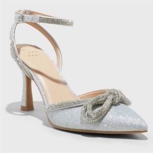 Carmin Bow Pumps - A New Day Silver 8.5
